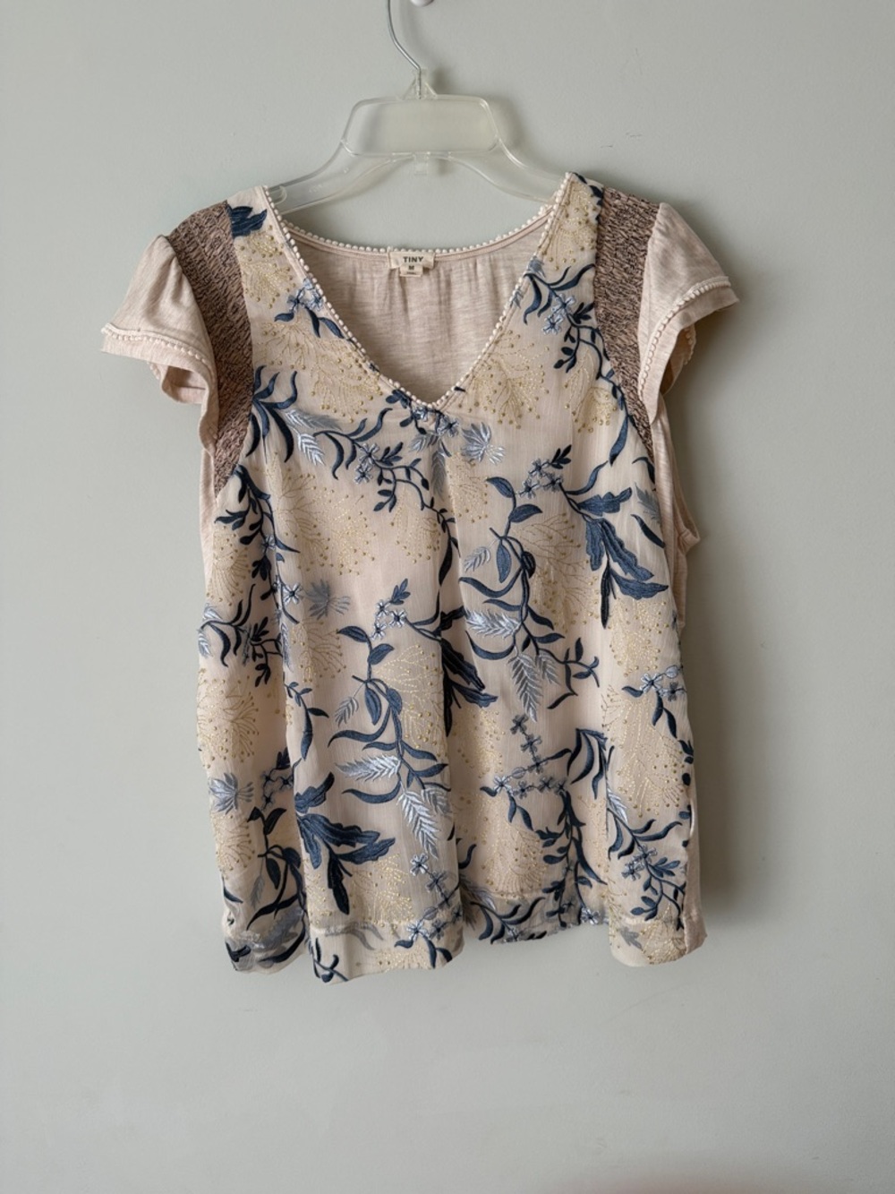 V-Neck Floral Short Sleeve Top